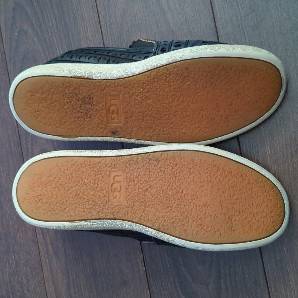 UGG - Women's Cas Perf Slip On Sneaker - BLACK - 6 - Picture 9 of 9